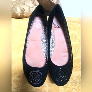 DAISY FUENTES SUEDE FLATS